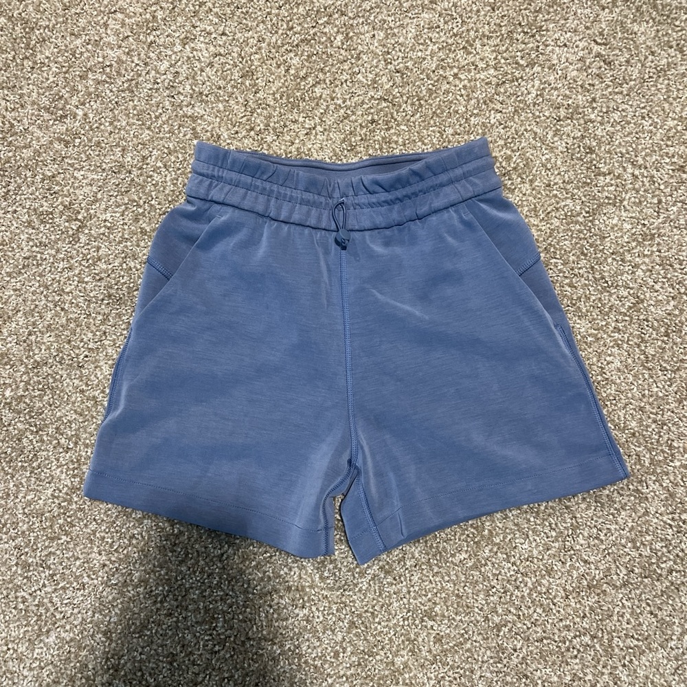 Lululemon soft stream shorts